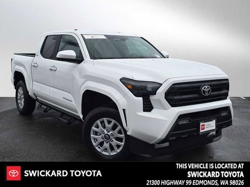 Certified 2025 Toyota Tacoma SR5 image 1