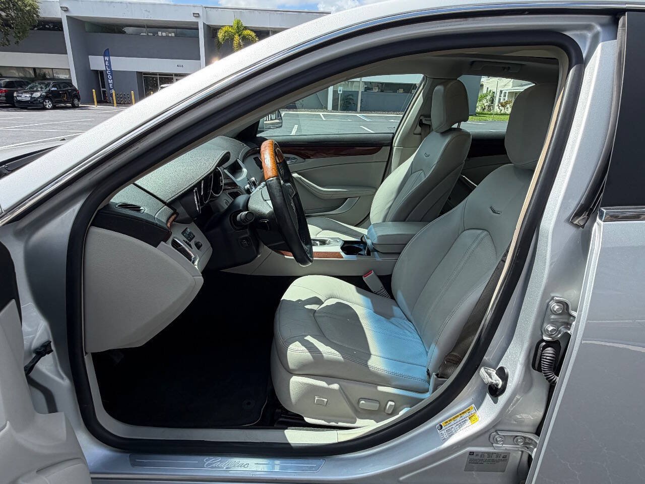 Used 2011 Cadillac CTS Premium AWD/4WD image 40