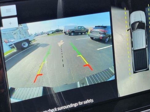 Used 2022 Ford F250 Lariat w/ Black Appearance Package image 9