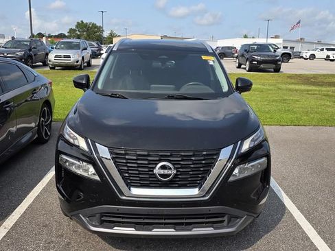 Used 2023 Nissan Rogue SL w/ SL Premium Package FWD image 2