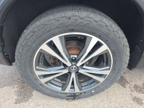 Used 2018 Nissan Rogue SL AWD/4WD image 24
