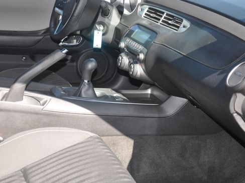 Used 2015 Chevrolet Camaro LS RWD image 24