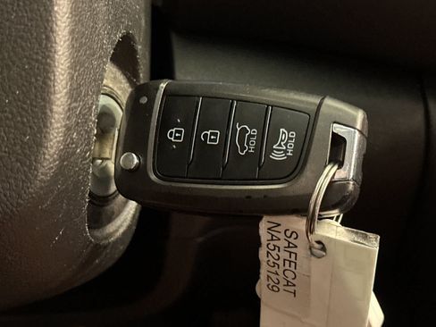 Used 2020 Hyundai Kona SE FWD image 28