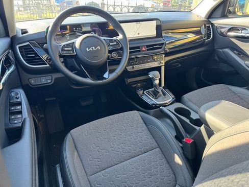 New 2026 Kia Seltos S FWD image 11