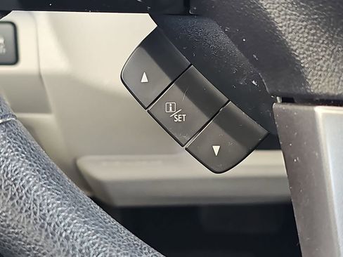 Used 2017 Subaru Forester 2.5i Premium AWD/4WD image 24