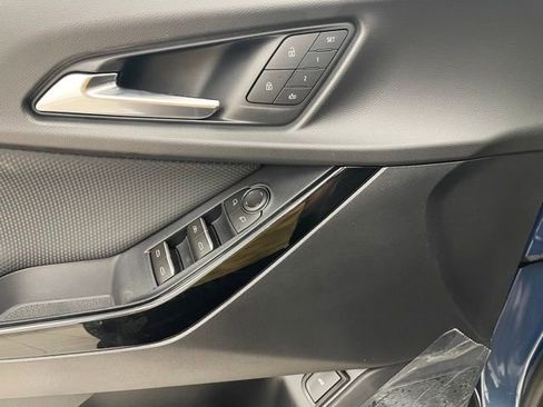 New 2026 Chevrolet Equinox RS w/ Convenience Package III AWD/4WD image 11
