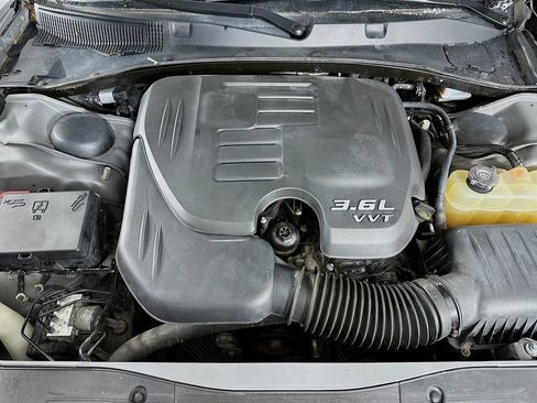 Used 2017 Dodge Charger SXT image 35