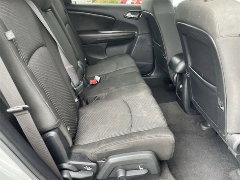 Used 2020 Dodge Journey SE w/ SE Popular Equipment Group image 22