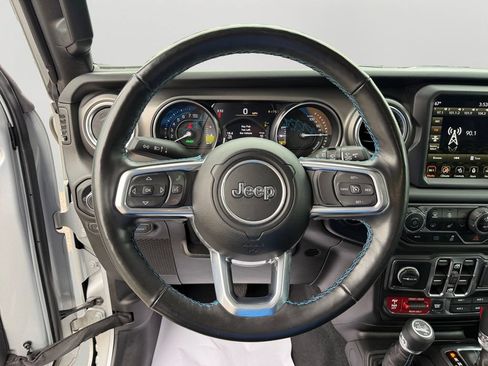 Used 2023 Jeep Wrangler Unlimited Rubicon 4xe w/ Cold Weather Group AWD/4WD image 19