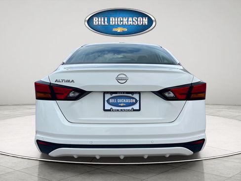 Used 2025 Nissan Altima 2.5 SV FWD image 6