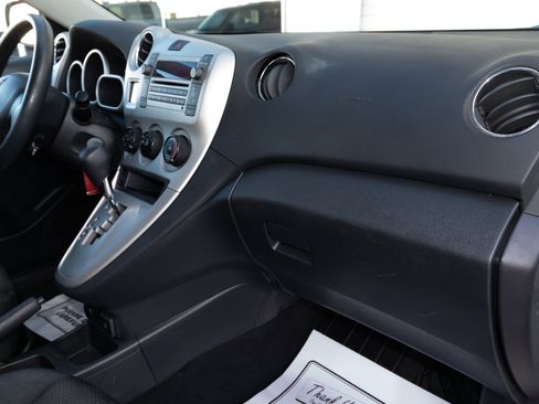 Used 2010 Pontiac Vibe w/ Preferred Package image 18