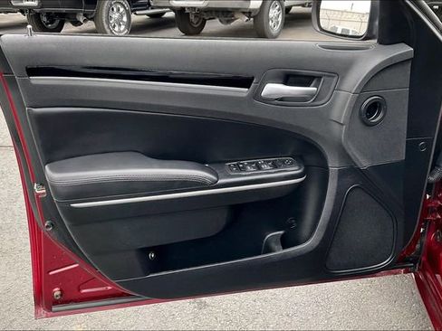 Used 2023 Chrysler 300 Touring image 18