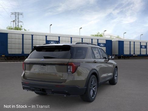 New 2026 Ford Explorer ST-Line w/ ST-Line Street Pack AWD/4WD image 8