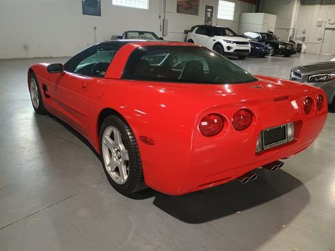 Used 1999 Chevrolet Corvette Coupe w/ Memory Pkg RWD image 3