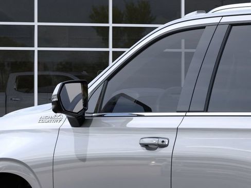 New 2026 Chevrolet Tahoe High Country AWD/4WD image 12
