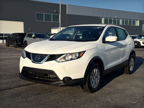 Used 2019 Nissan Rogue Sport S FWD image 2