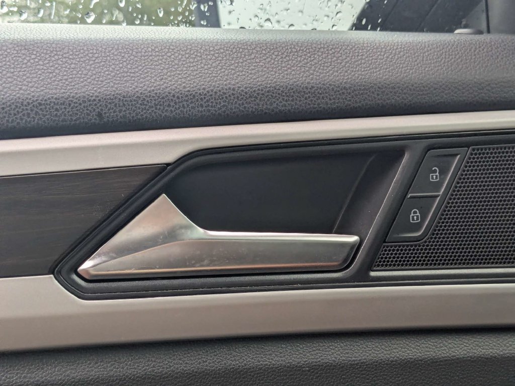 Used 2021 Volkswagen Atlas SE FWD image 29
