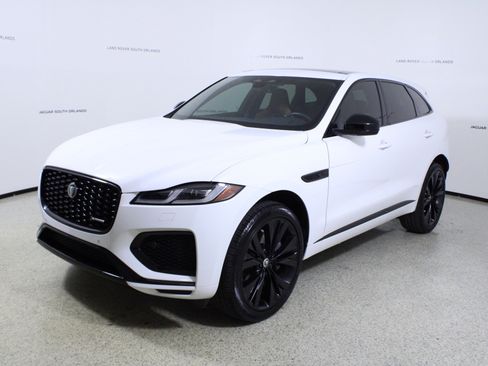 Certified 2025 Jaguar F-PACE R-Dynamic S AWD/4WD image 4