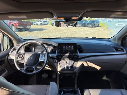 Used 2018 Honda Odyssey Touring image 21