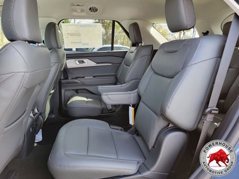 New 2026 Ford Explorer Active w/ Active Comfort Package RWD image 17