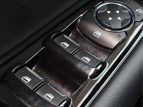 Used 2020 Ford Edge SEL w/ Convenience Package FWD image 17