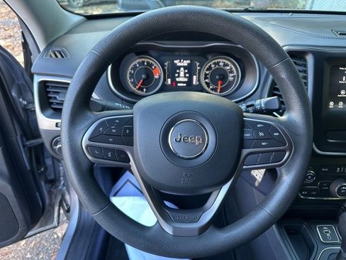 Used 2021 Jeep Cherokee Latitude image 11