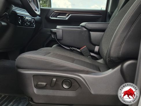Used 2024 Chevrolet Silverado 1500 LT AWD/4WD image 23