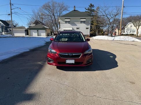 Used 2019 Subaru Impreza 2.0i Premium image 2