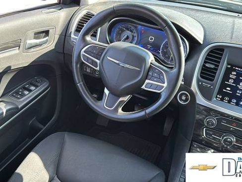 Used 2019 Chrysler 300 Touring w/ Sport Appearance Package RWD image 8