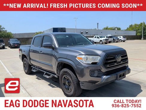 Used 2018 Toyota Tacoma SR w/ SR Convenience Package RWD image 1
