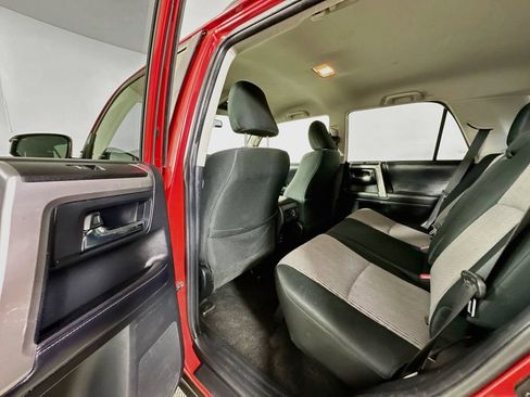 Used 2019 Toyota 4Runner SR5 AWD/4WD image 17
