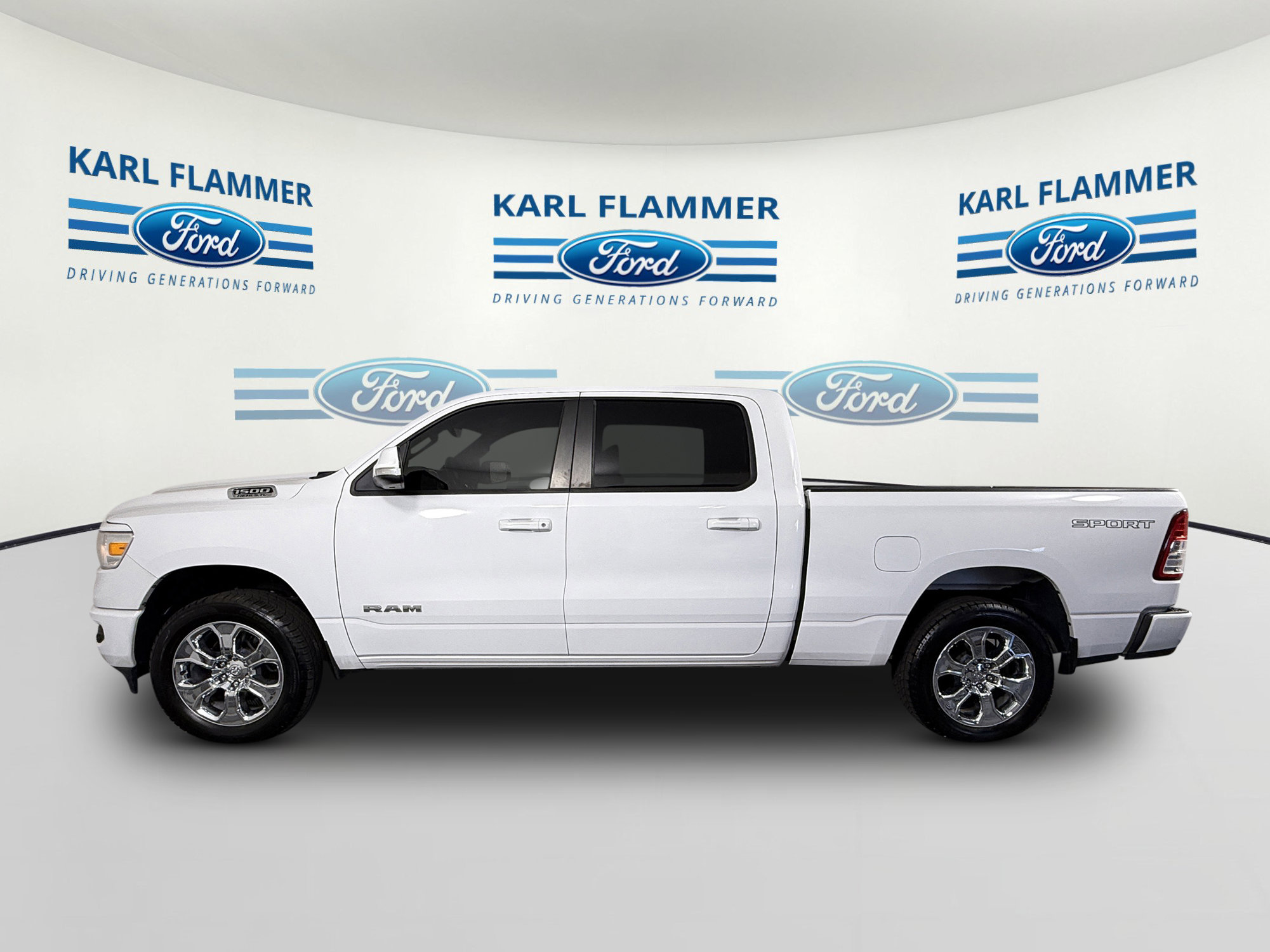 Used 2020 RAM 1500 2WD Crew Cab image 5