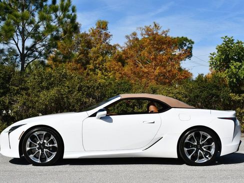 Used 2022 Lexus LC 500 Convertible image 33