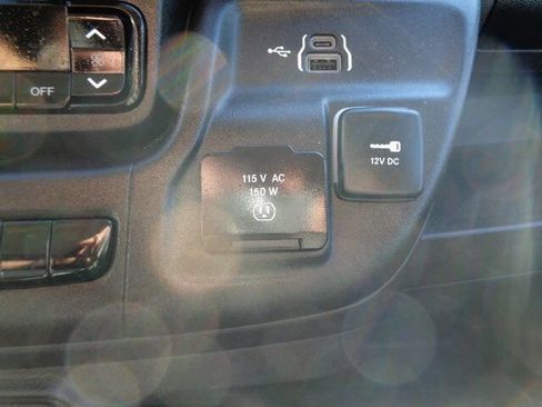 Used 2023 RAM ProMaster 2500 w/ Driver Convenience Group image 19