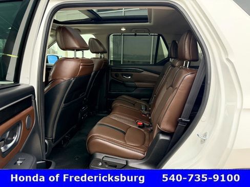 Certified 2025 Honda Pilot Elite image 27