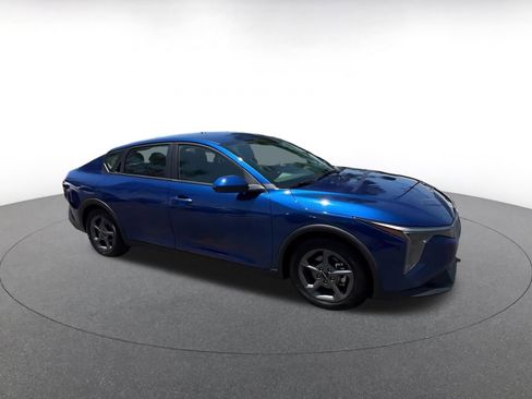 Used 2025 Kia K4 FWD image 2