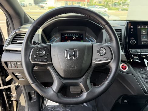 Used 2024 Honda Odyssey Sport image 19