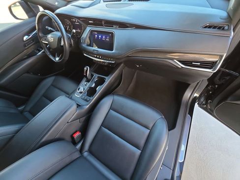 Used 2023 Cadillac XT4 Sport w/ Technology Package image 29
