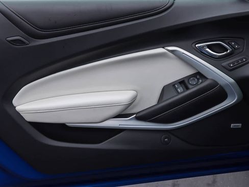 Used 2017 Chevrolet Camaro LT image 19