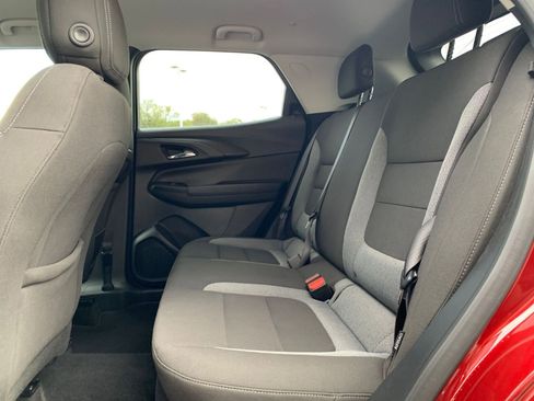 Used 2025 Chevrolet TrailBlazer LT image 23