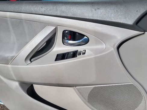 Used 2007 Toyota Camry LE image 16