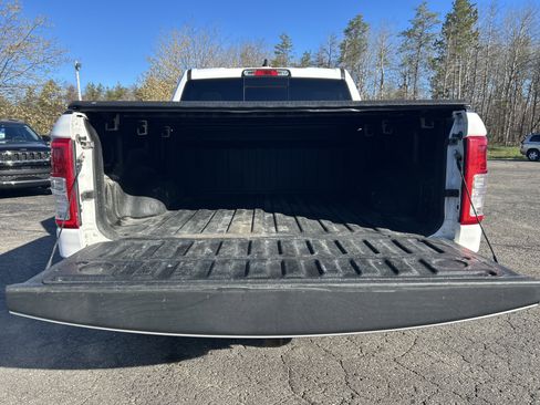 Used 2019 RAM 1500 Big Horn AWD/4WD image 11