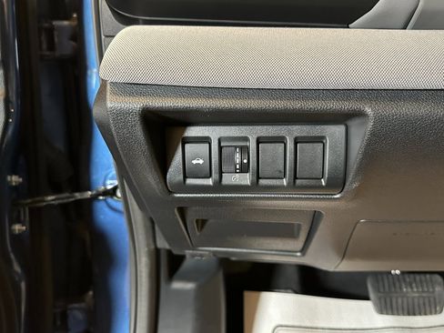 Used 2022 Subaru Legacy Premium image 17