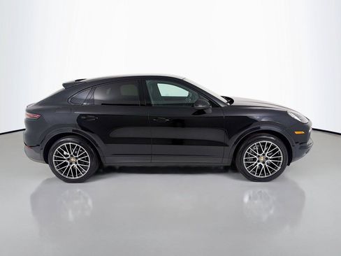 Certified 2023 Porsche Cayenne Coupe AWD/4WD image 26