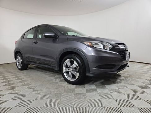 Used 2017 Honda HR-V LX image 4