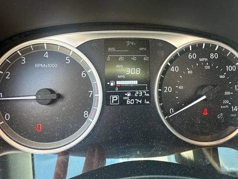 Used 2020 Nissan Kicks S FWD image 9