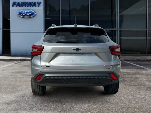 Used 2025 Chevrolet Trax RS w/ Driver Confidence Package FWD image 5