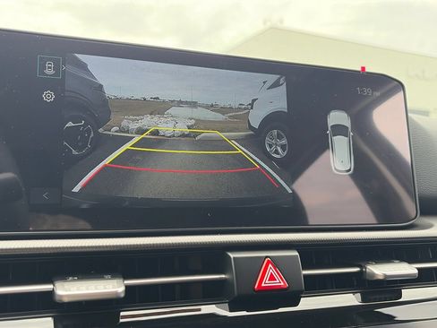 New 2027 Kia Sportage S FWD image 18