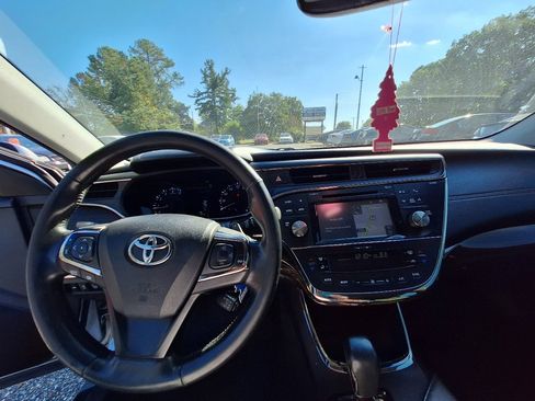 Used 2015 Toyota Avalon XLE Touring image 19