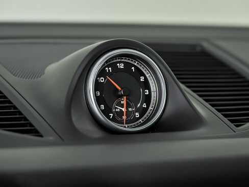 Used 2021 Porsche Macan image 31